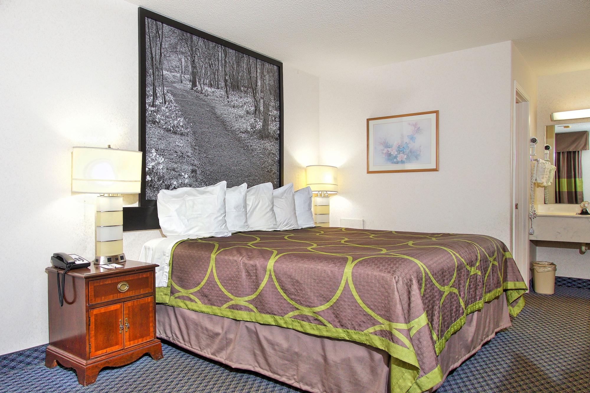 Motel Super 8 By Wyndham Christiansburg Exteriér fotografie