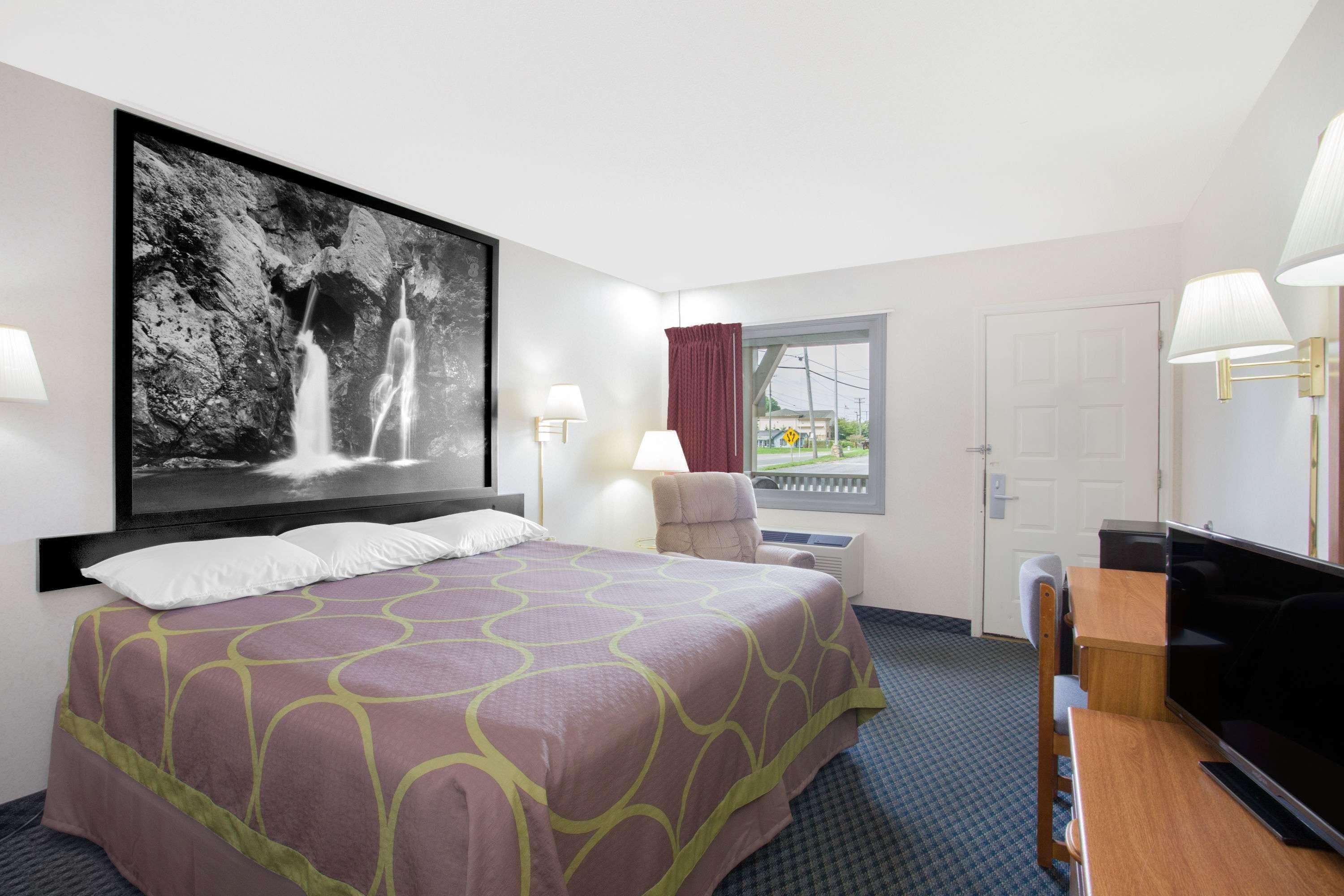 Motel Super 8 By Wyndham Christiansburg Exteriér fotografie