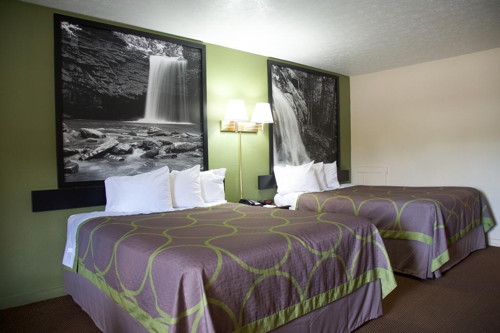 Motel Super 8 By Wyndham Christiansburg Exteriér fotografie