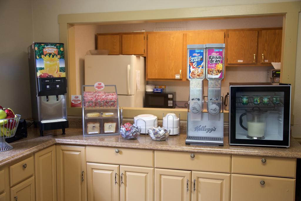Motel Super 8 By Wyndham Christiansburg Exteriér fotografie
