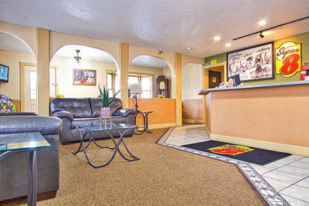 Motel Super 8 By Wyndham Christiansburg Exteriér fotografie